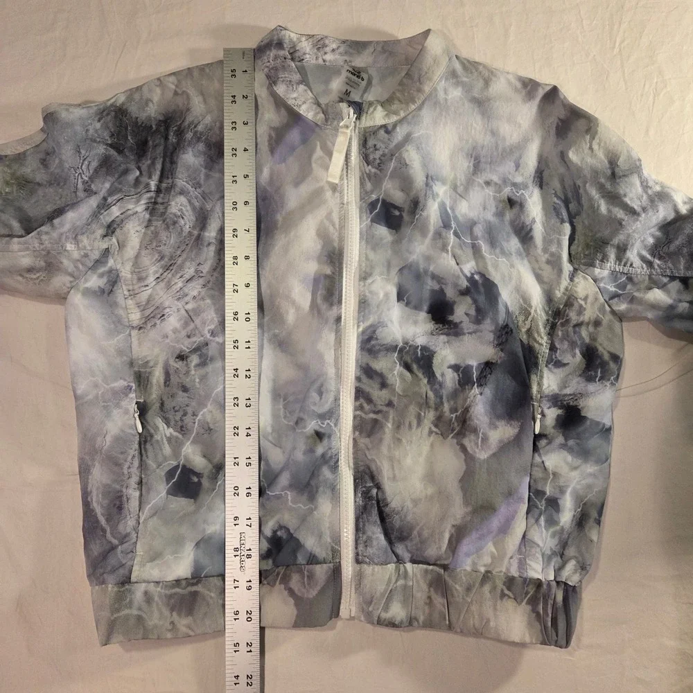 Mono‎ B Women's Cropped Lightweight Bomber Jacket Size M, Lightening Tie Dye